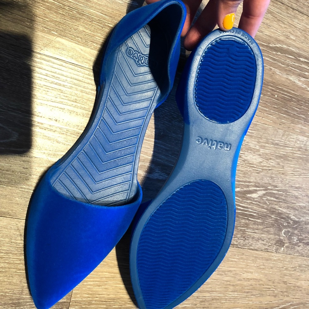 Native velvet Blue Shoes size 10